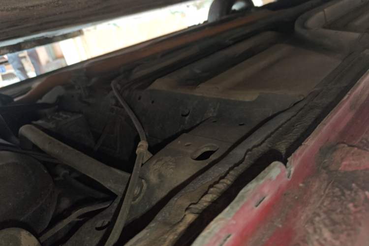 Used CIIMO 2012 1.8L Automatic Chassis Rear Left