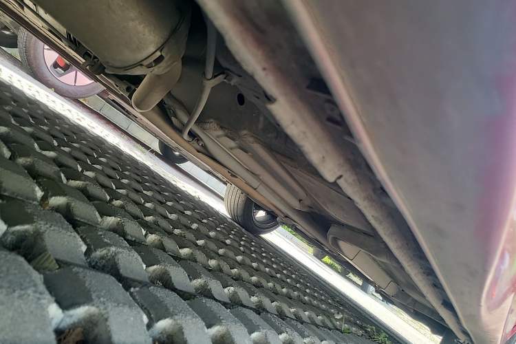 Used CIIMO 2012 1.8L Automatic Chassis Rear Right