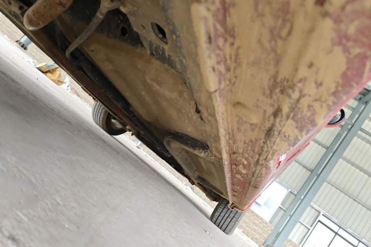 Used CIIMO 2012 1.8L Automatic Chassis Rear Right