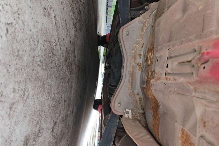 Used CIIMO 2012 1.8L Automatic Chassis Rear
