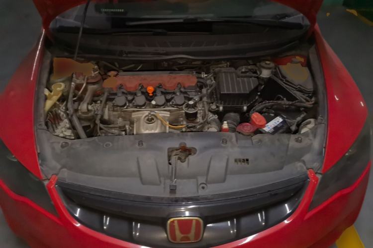 Used CIIMO 2012 1.8L Manual Engine Bay