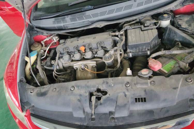 Used CIIMO 2012 1.8L Automatic Engine Bay