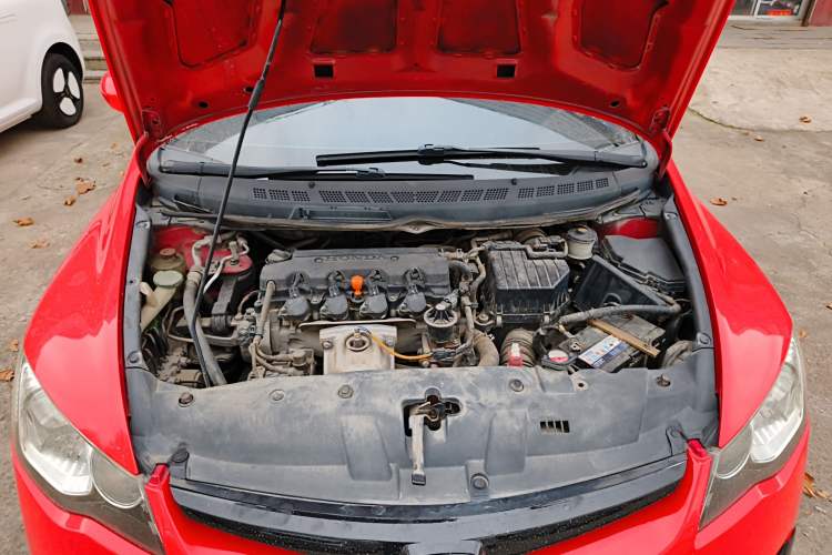 Used CIIMO 2012 1.8L Automatic Engine Bay