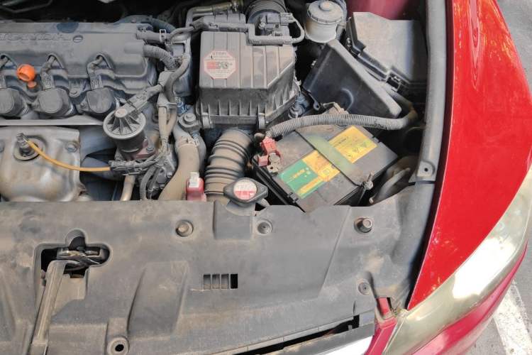 Used CIIMO 2012 1.8L Automatic Engine Bay Left