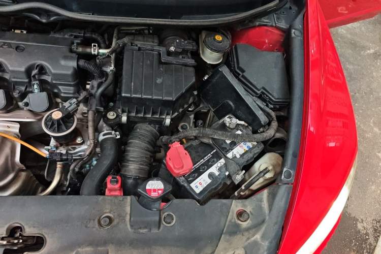 Used CIIMO 2012 1.8L Automatic Engine Bay Left