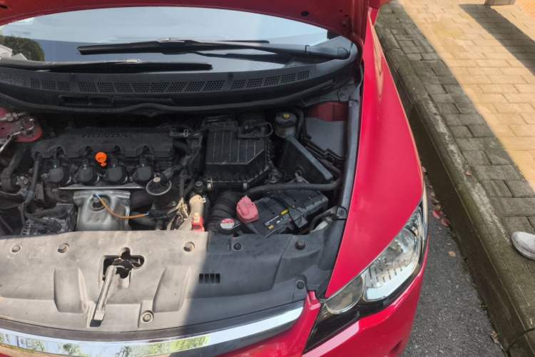 Used CIIMO 2012 1.8L Automatic Engine Bay Left