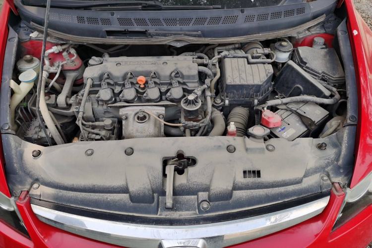 Used CIIMO 2012 1.8L Manual Engine Bay