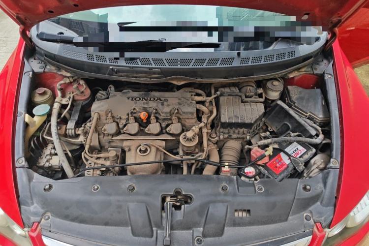 Used CIIMO 2012 1.8L Automatic Engine Bay
