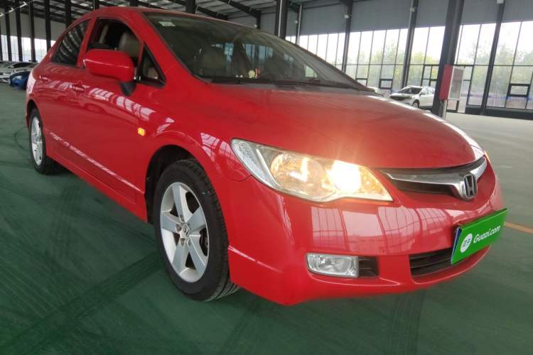 Used CIIMO 2012 1.8L Automatic Exterior 2