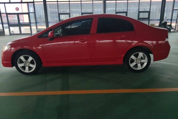 Used CIIMO 2012 1.8L Automatic Exterior 3