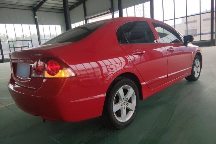 Used CIIMO 2012 1.8L Automatic Exterior 5