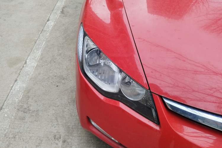 Used CIIMO 2012 1.8L Automatic Exterior 6
