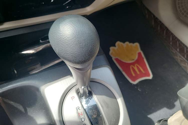 Used CIIMO 2012 1.8L Automatic Gear Lever