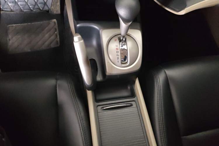 Used CIIMO 2012 1.8L Automatic Gear Lever