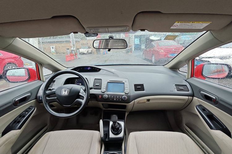 Used CIIMO 2012 1.8L Manual Interior 2