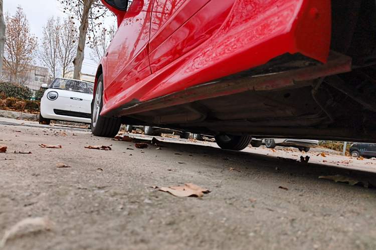 Used CIIMO 2012 1.8L Automatic Left Side Sill