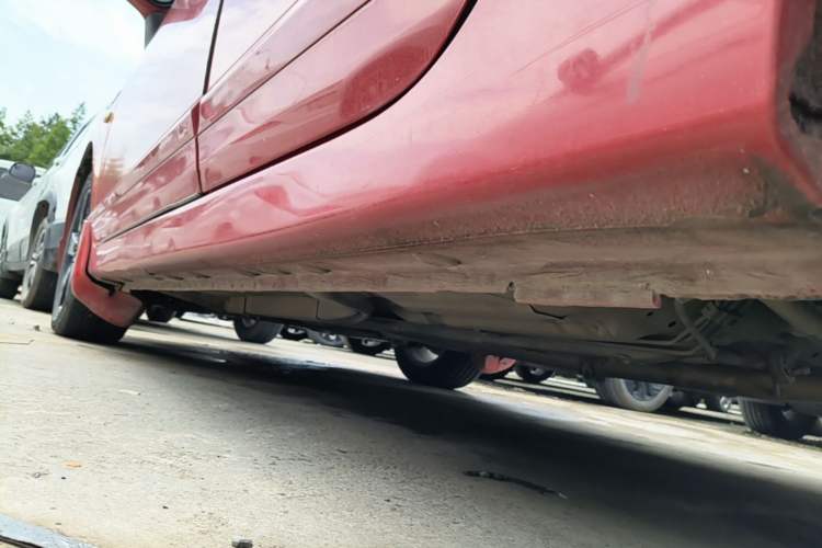 Used CIIMO 2012 1.8L Automatic Left Side Sill