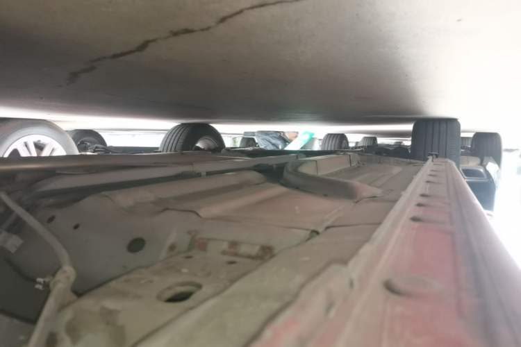Used CIIMO 2012 1.8L Automatic Left Side Sill