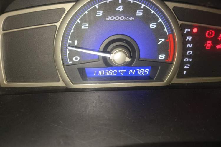 Used CIIMO 2012 1.8L Automatic Odometer Close Up