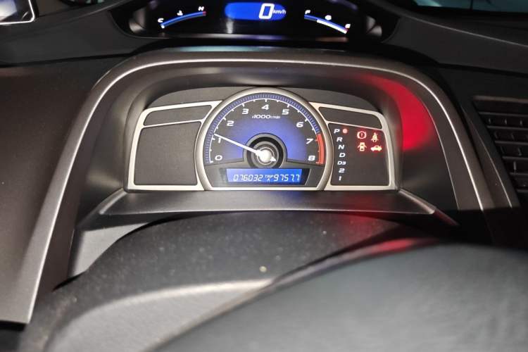 Used CIIMO 2012 1.8L Automatic Odometer Close Up