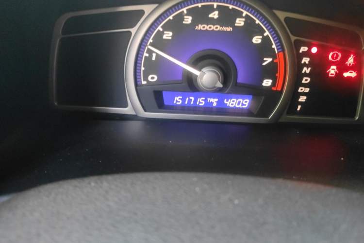 Used CIIMO 2012 1.8L Automatic Odometer Close Up