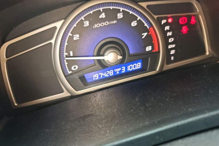 Used CIIMO 2012 1.8L Automatic Odometer Close Up