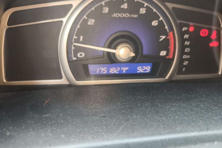 Used CIIMO 2012 1.8L Automatic Odometer Close Up