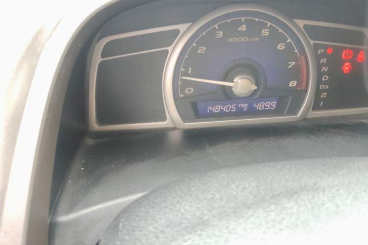 Used CIIMO 2012 1.8L Automatic Odometer Close Up