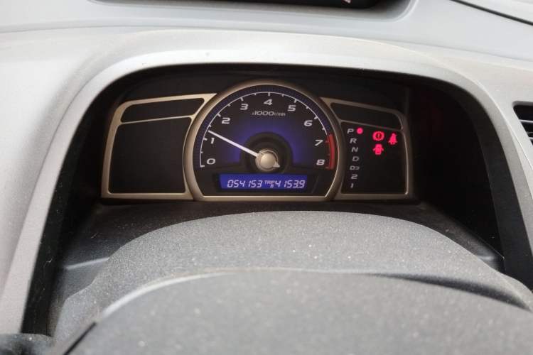 Used CIIMO 2012 1.8L Automatic Odometer Close Up