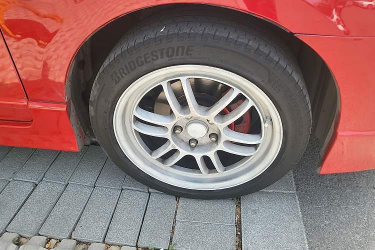 Used CIIMO 2012 1.8L Automatic Right Front Wheel Hub