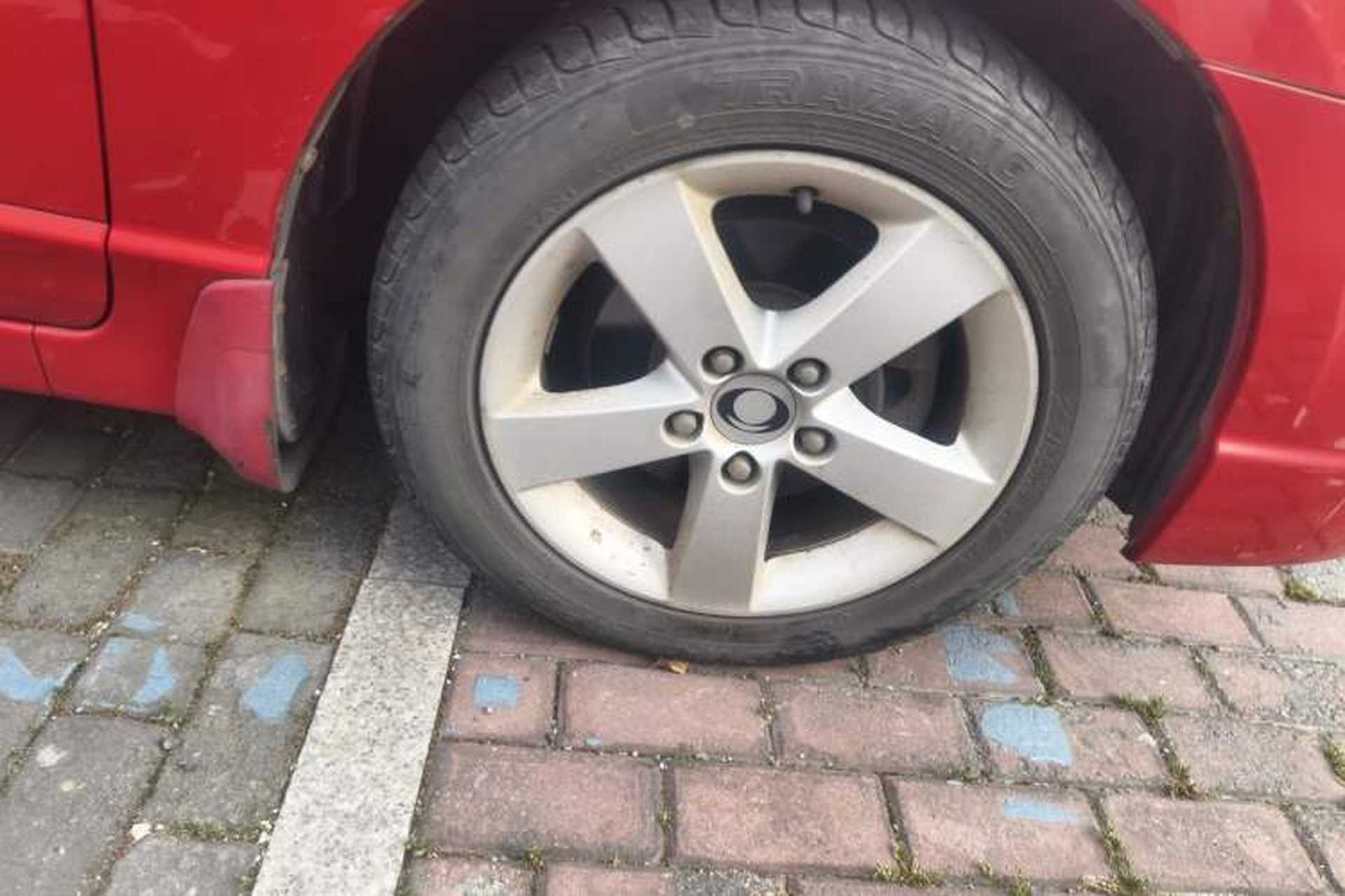 Used CIIMO 2012 1.8L Automatic Right Front Wheel Hub
