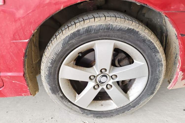 Used CIIMO 2012 1.8L Automatic Right Front Wheel Hub
