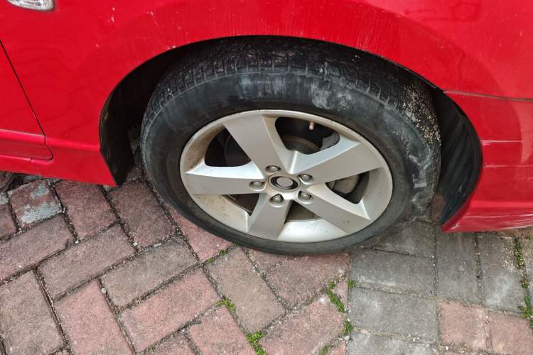 Used CIIMO 2012 1.8L Automatic Right Front Wheel Hub