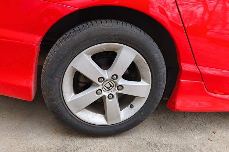 Used CIIMO 2012 1.8L Automatic Right Rear Wheel Hub