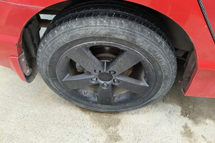 Used CIIMO 2012 1.8L Automatic Right Rear Wheel Hub