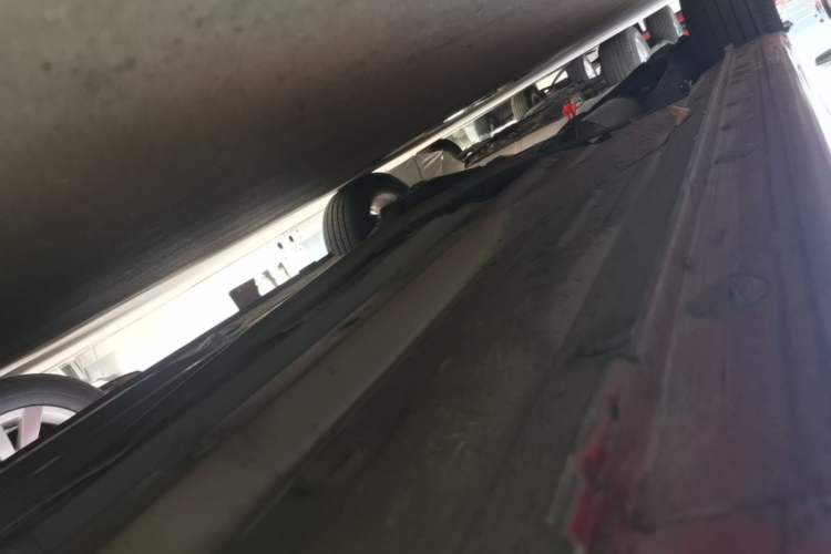 Used CIIMO 2012 1.8L Automatic Right Side Sill