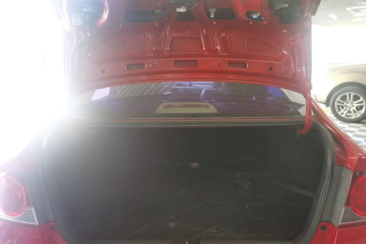Used CIIMO 2012 1.8L Automatic Trunk