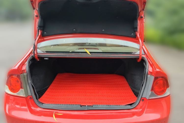 Used CIIMO 2012 1.8L Automatic Trunk
