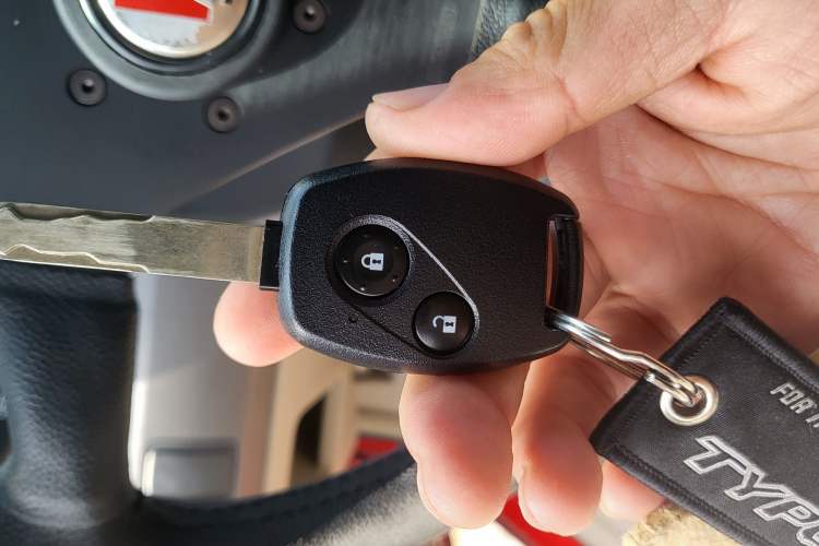 Used CIIMO 2012 1.8L Automatic Vehicle Key