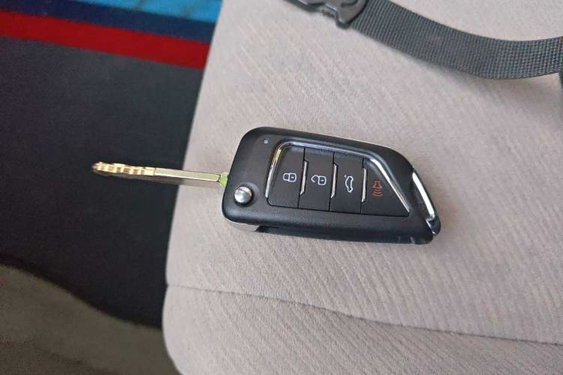 Used CIIMO 2012 1.8L Manual Vehicle Key