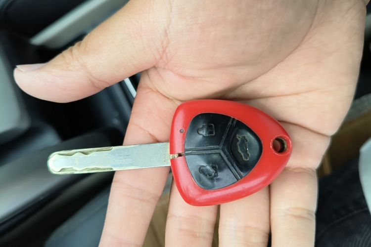 Used CIIMO 2012 1.8L Automatic Vehicle Key