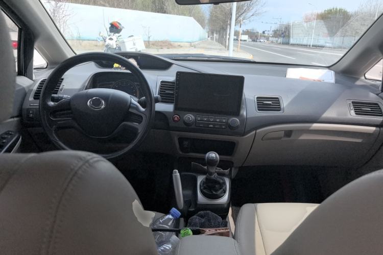 Used CIIMO 2012 1.8L Manual Center Console