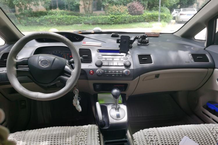 Used CIIMO 2012 1.8L Automatic Center Console