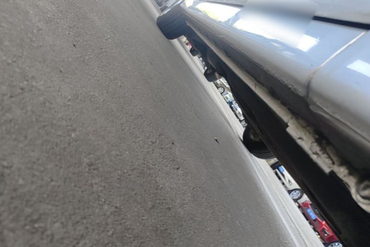 Used CIIMO 2012 1.8L Automatic Chassis Front Right