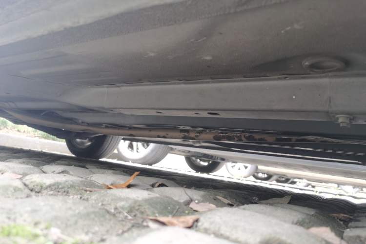 Used CIIMO 2012 1.8L Automatic Chassis Front Right