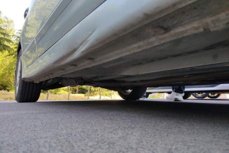 Used CIIMO 2012 1.8L Automatic Chassis Front Right