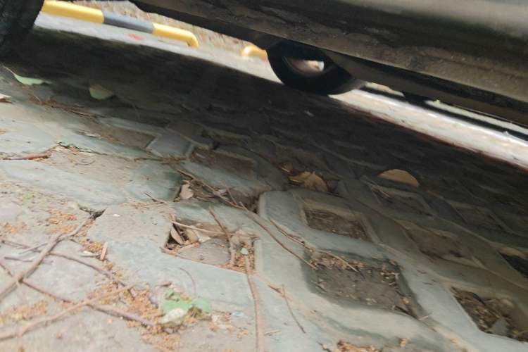 Used CIIMO 2012 1.8L Manual Chassis Front