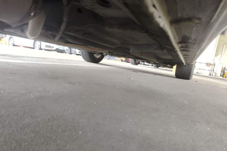 Used CIIMO 2012 1.8L Automatic Chassis Rear Right