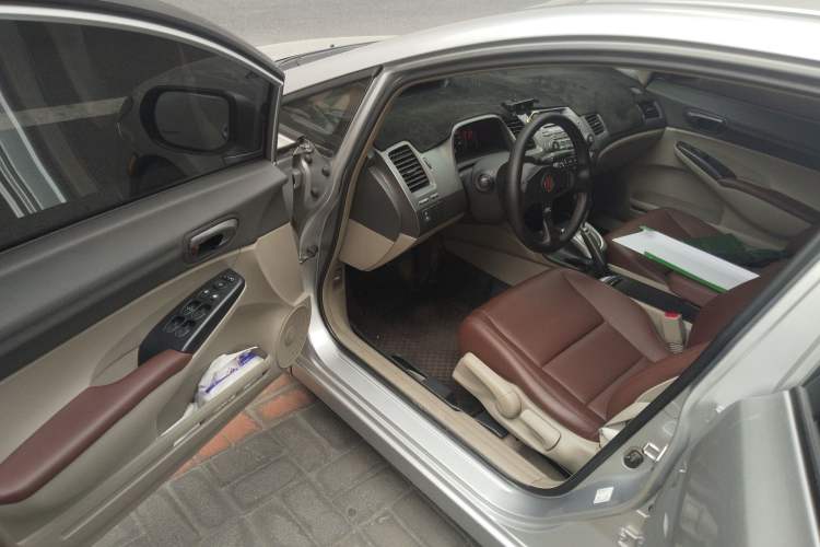 Used CIIMO 2012 1.8L Automatic Driver Seat