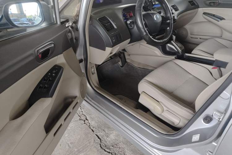 Used CIIMO 2012 1.8L Automatic Driver Seat